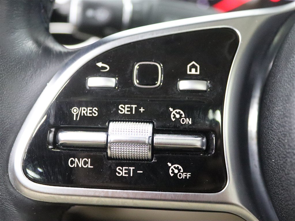 Used 2020 Mercedes-Benz C 300 4MATIC Sedan image 39