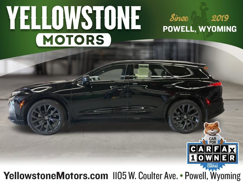 Used 2025 Toyota Crown Signia image 1