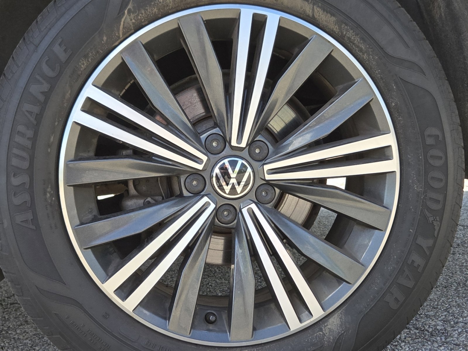 Used 2024 Volkswagen Tiguan Wolfsburg Edition AWD/4WD image 11