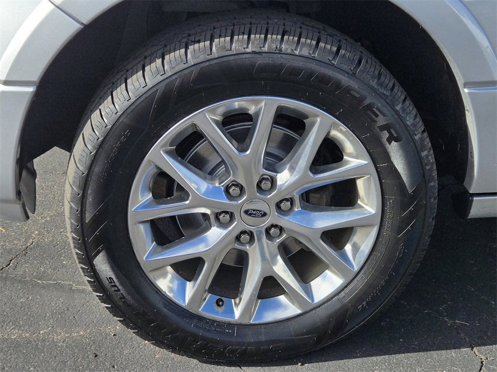 Used 2015 Ford Expedition Limited image 6