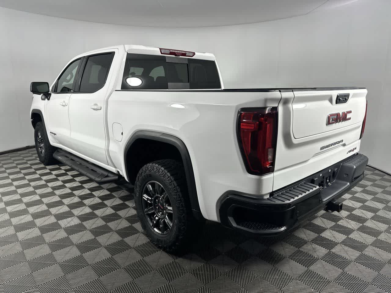Used 2025 GMC Sierra 1500 AT4X AWD/4WD image 20