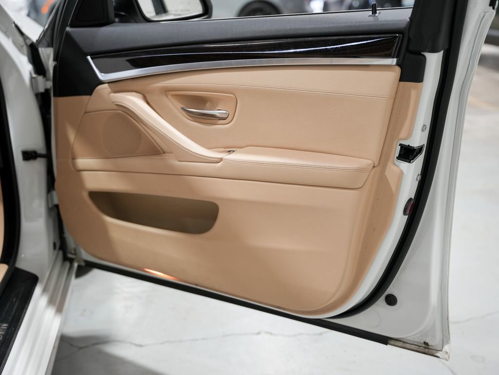 Used 2015 BMW 528i xDrive Sedan image 35