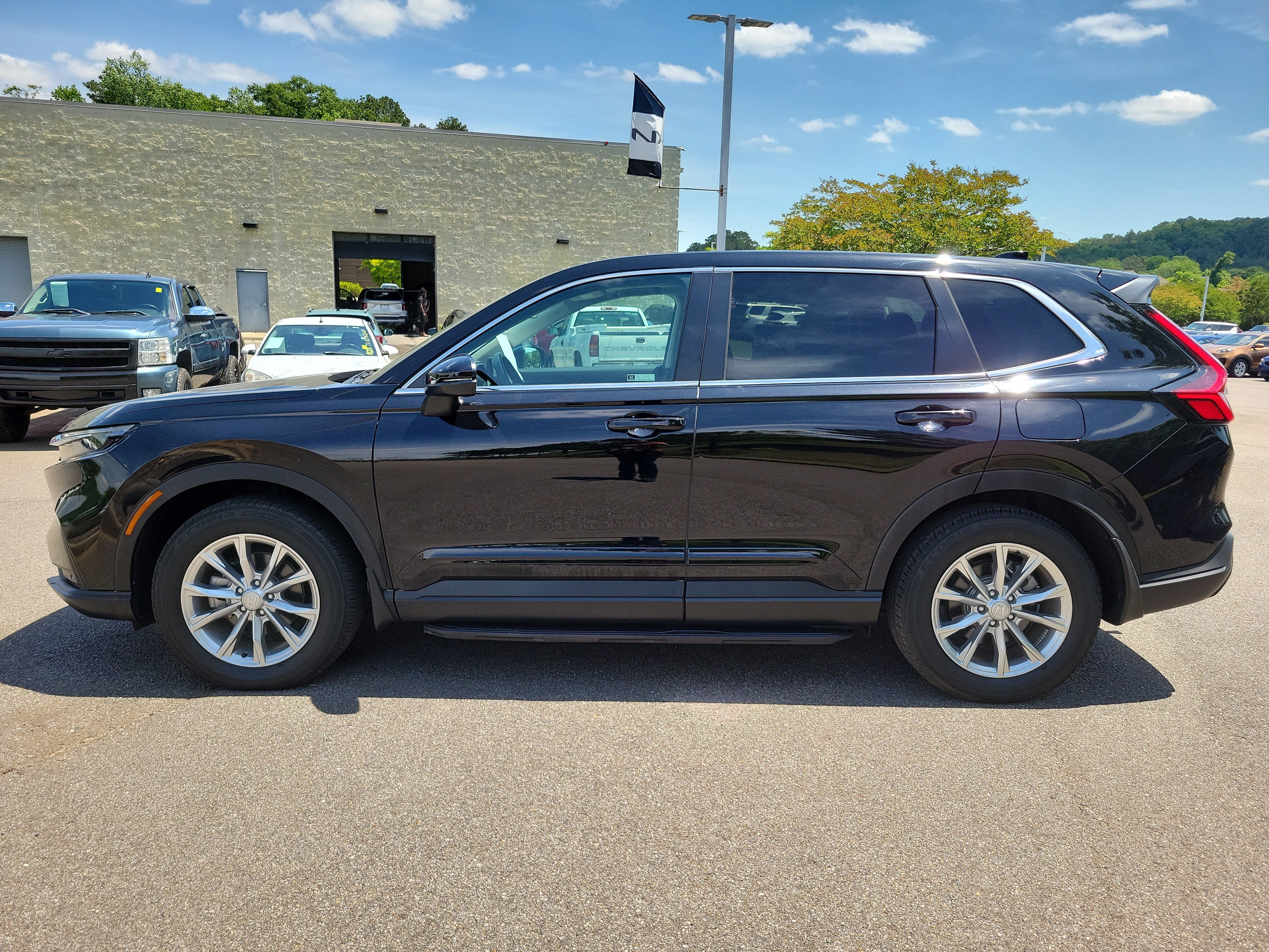 Used 2023 Honda CR-V EX-L image 23