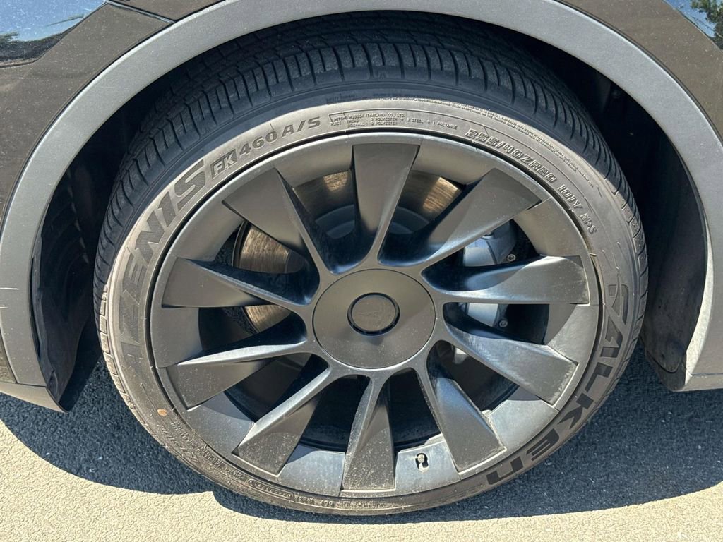 Used 2023 Tesla Model Y Long Range AWD/4WD image 7