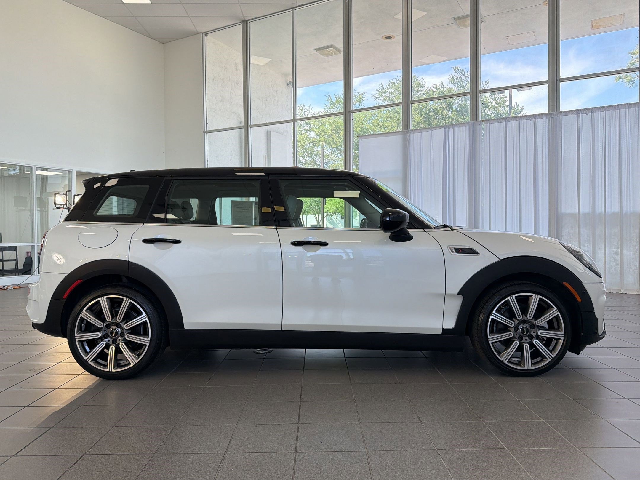 Used 2023 MINI Cooper Clubman S image 8