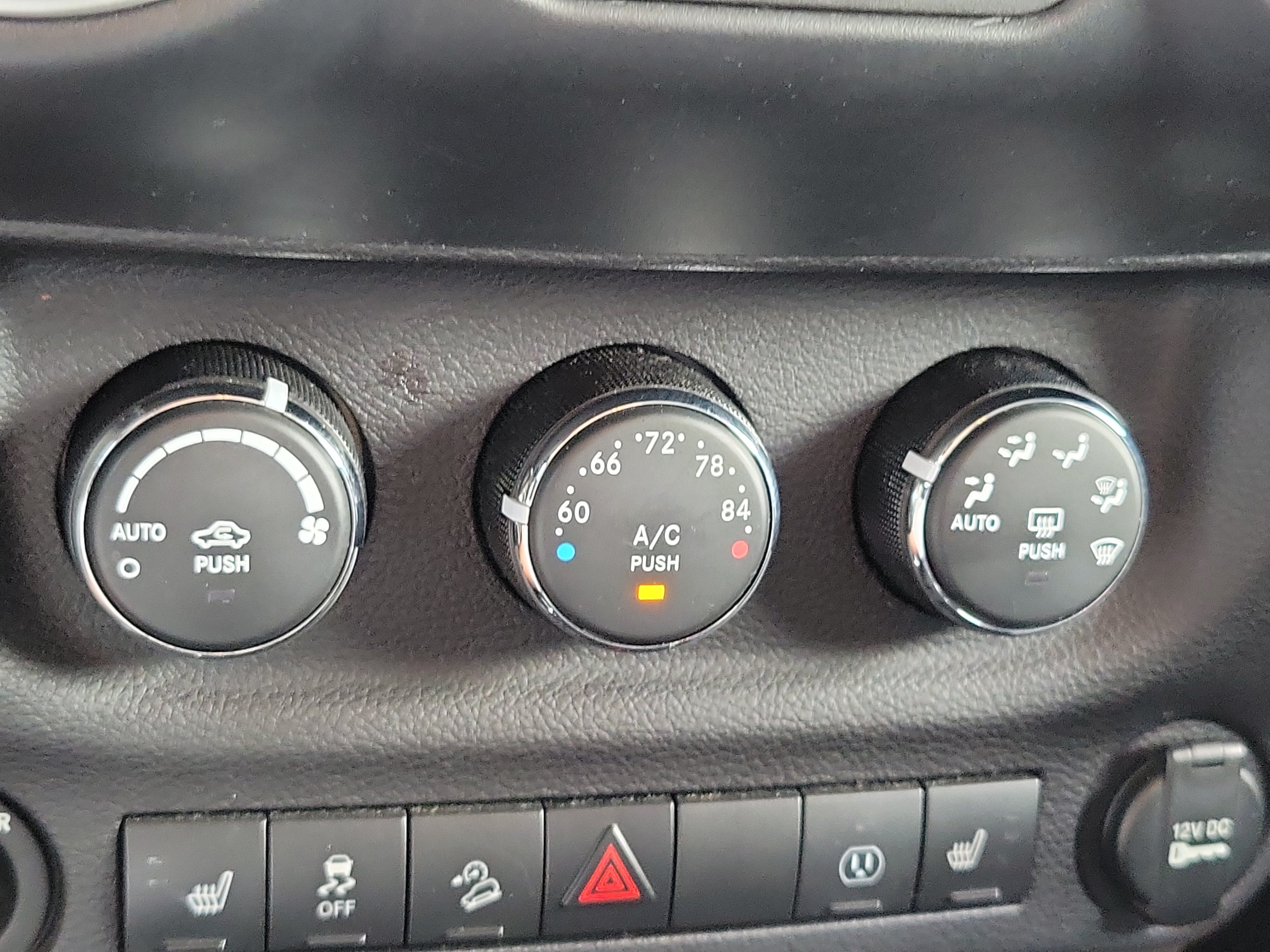 Used 2017 Jeep Wrangler Unlimited Sahara w/ Dual Top Group AWD/4WD image 21