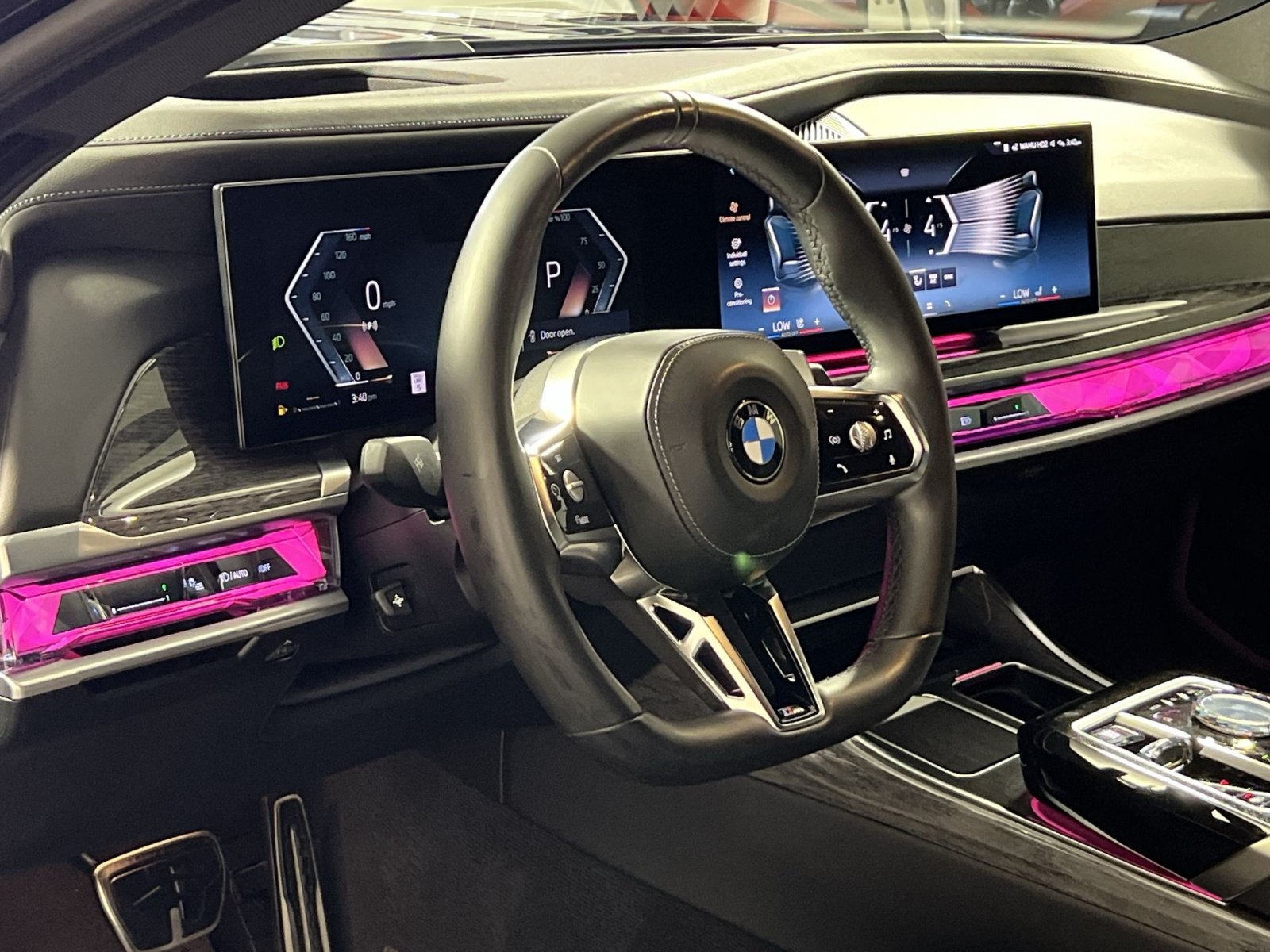 Used 2024 BMW 740i xDrive AWD/4WD image 17