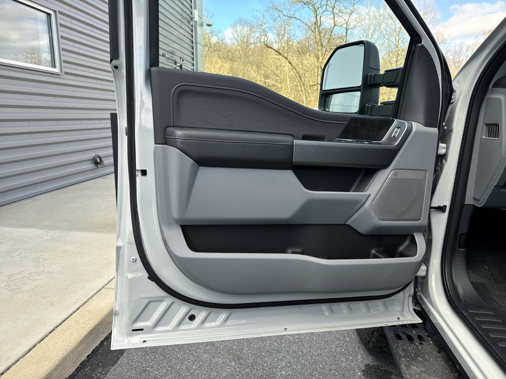 New 2026 Ford F250 XLT w/ XLT Premium Package AWD/4WD image 23