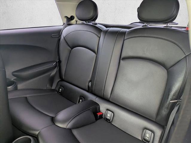 Used 2015 MINI Cooper 2-Door Hardtop image 14