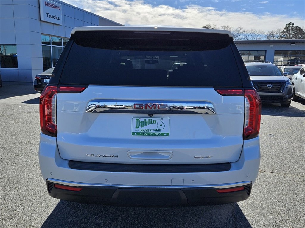 Used 2022 GMC Yukon SLT w/ SLT Premium Package image 9