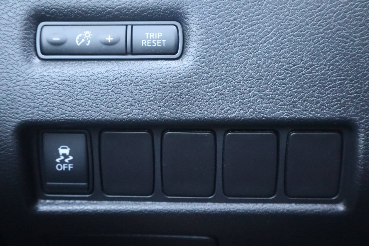 Used 2015 Nissan Murano SV w/ Premium Package AWD/4WD image 29