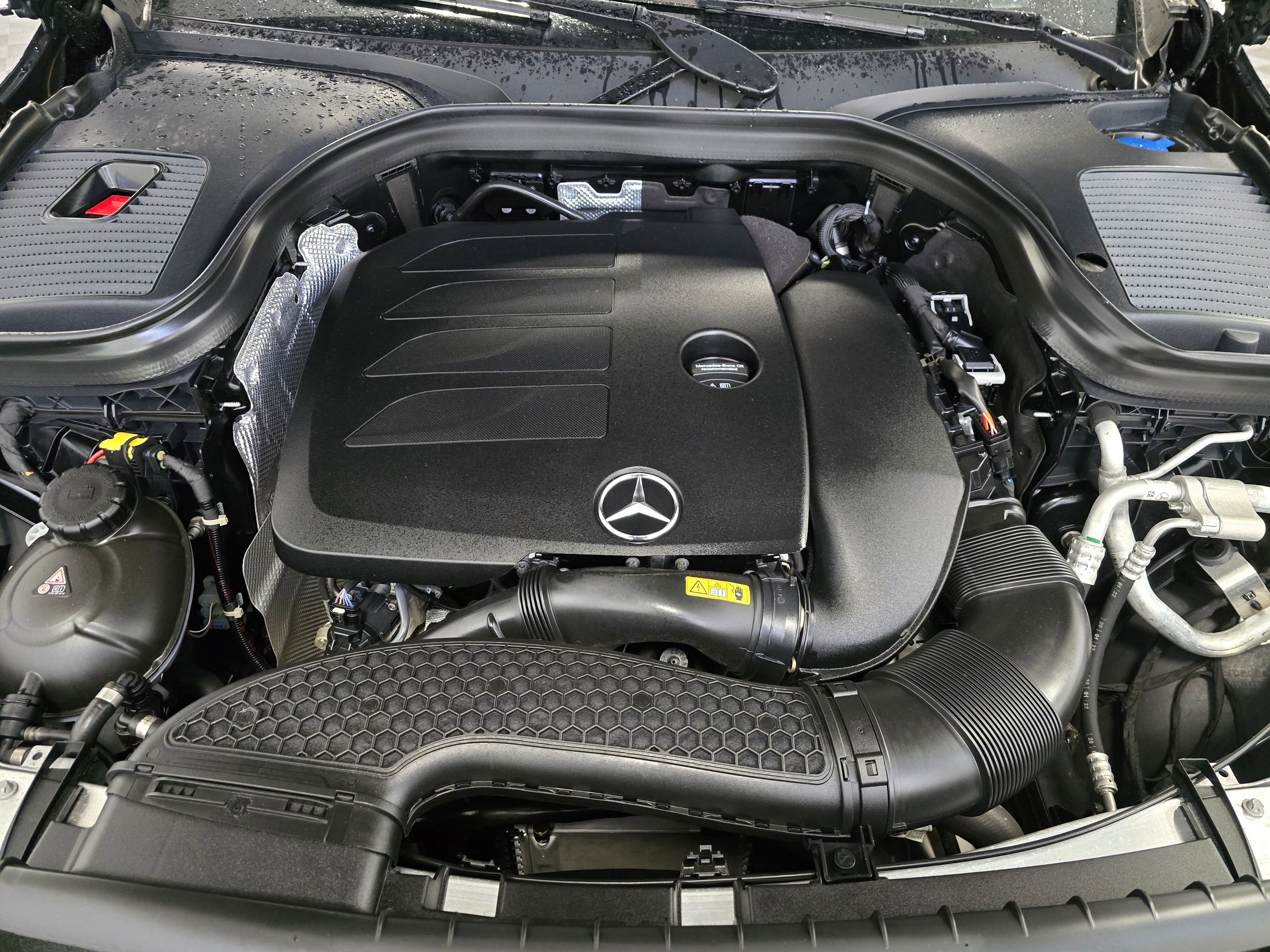 Used 2022 Mercedes-Benz GLC 300 4MATIC image 10