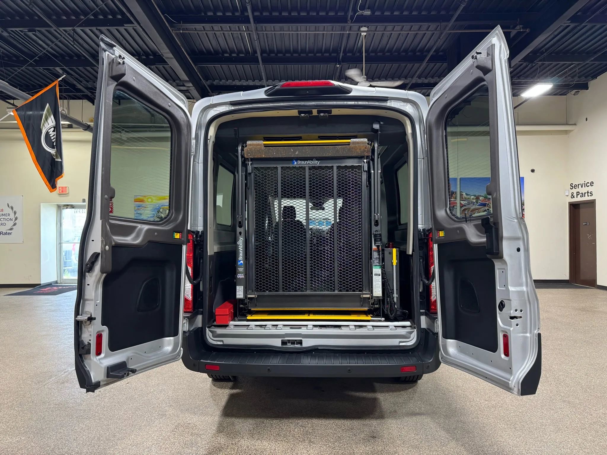 Used 2018 Ford Transit 250 148 Medium Roof image 23