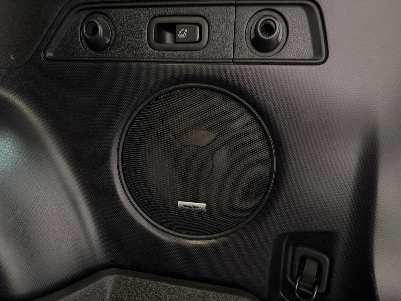 Used 2022 Subaru Forester Limited image 14