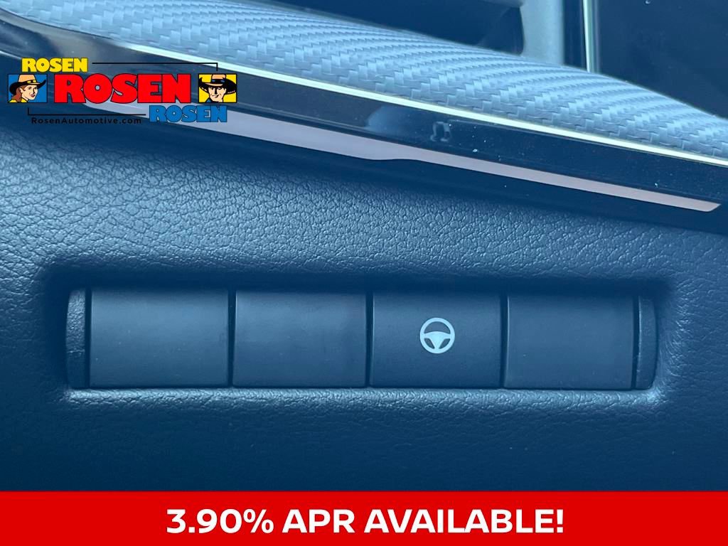 New 2025 Nissan Kicks SR image 19