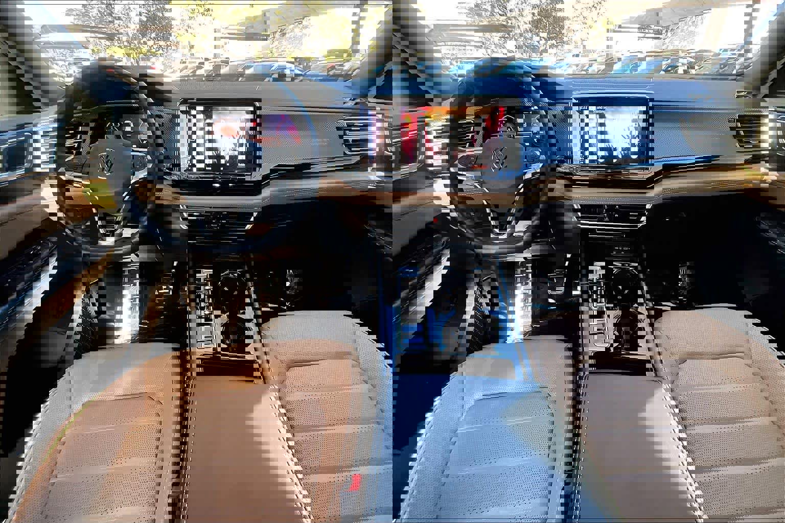 Used 2024 Volkswagen Atlas Cross Sport SEL R-Line image 15