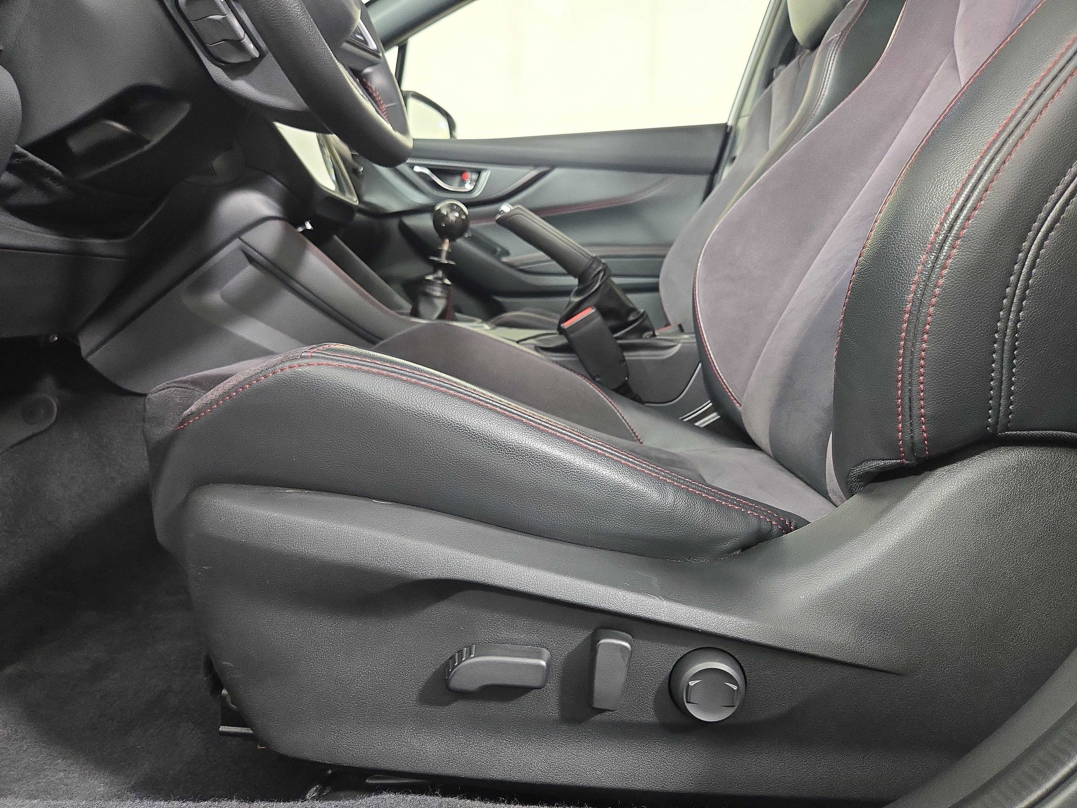Used 2022 Subaru WRX Limited AWD/4WD image 30