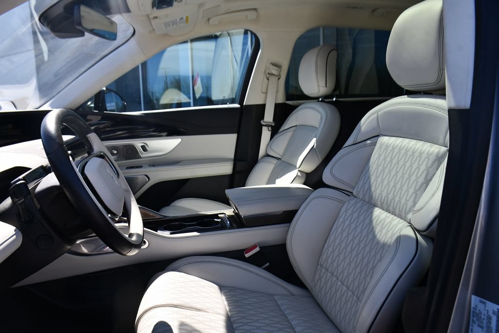 Used 2024 Lincoln Nautilus Black Label AWD/4WD image 12