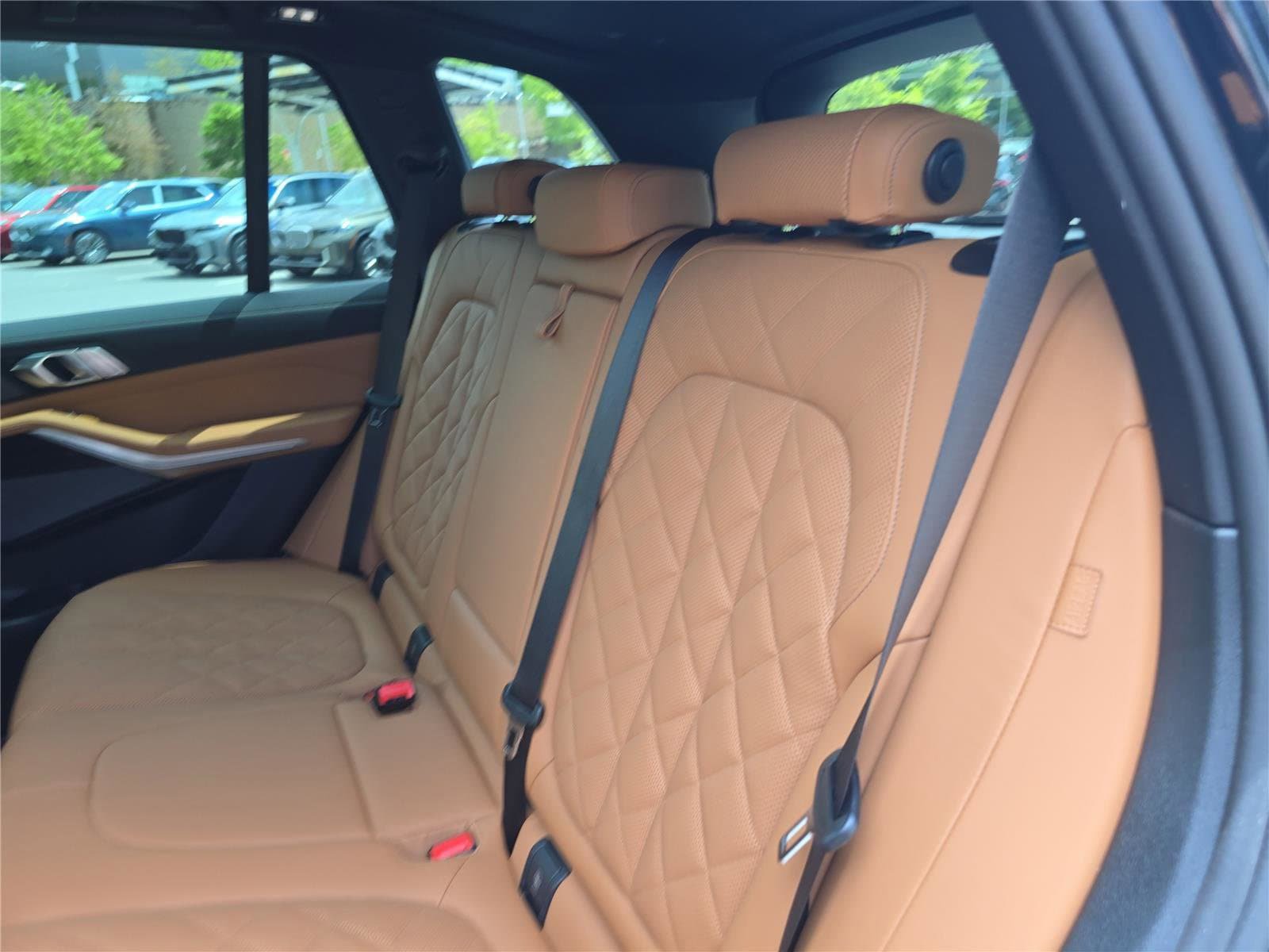 Used 2026 BMW X5 xDrive40i w/ M Sport Package AWD/4WD image 15