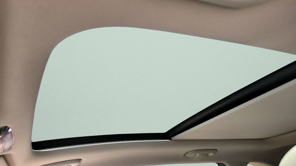 Used 2022 Kia Sorento S w/ Panoramic Sunroof Package FWD image 16