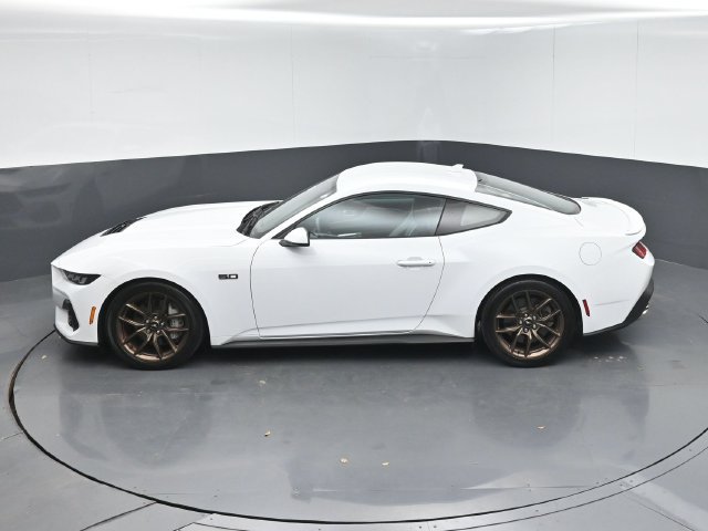 Used 2025 Ford Mustang GT Premium RWD image 38