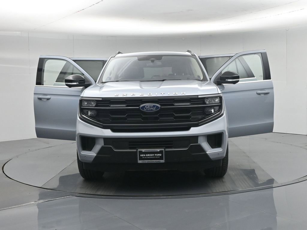 Used 2025 Ford Expedition Max Active RWD image 35