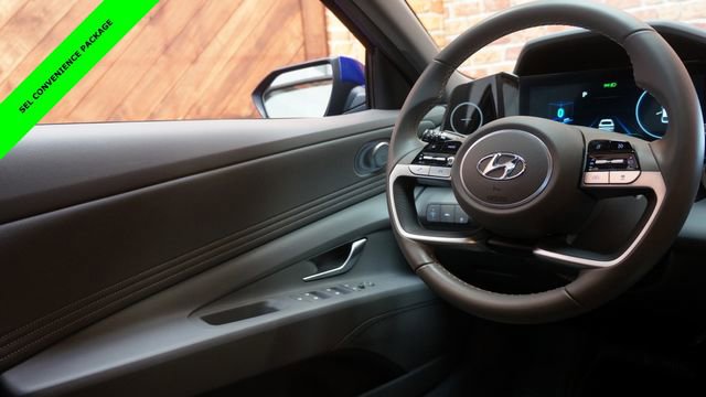 Used 2023 Hyundai Elantra SEL w/ Convenience Package image 32