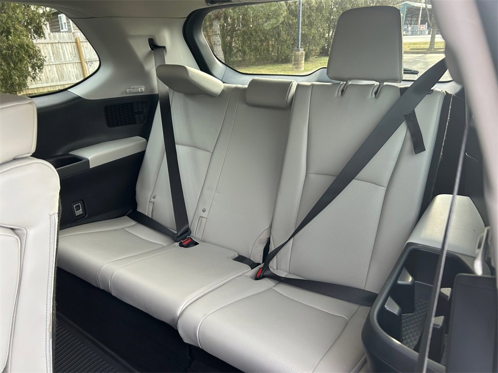 Used 2024 Toyota Grand Highlander XLE image 16