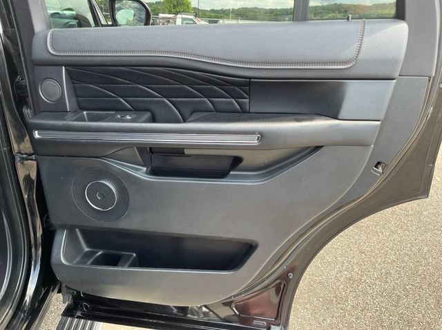 Used 2018 Ford Expedition Platinum AWD/4WD image 38