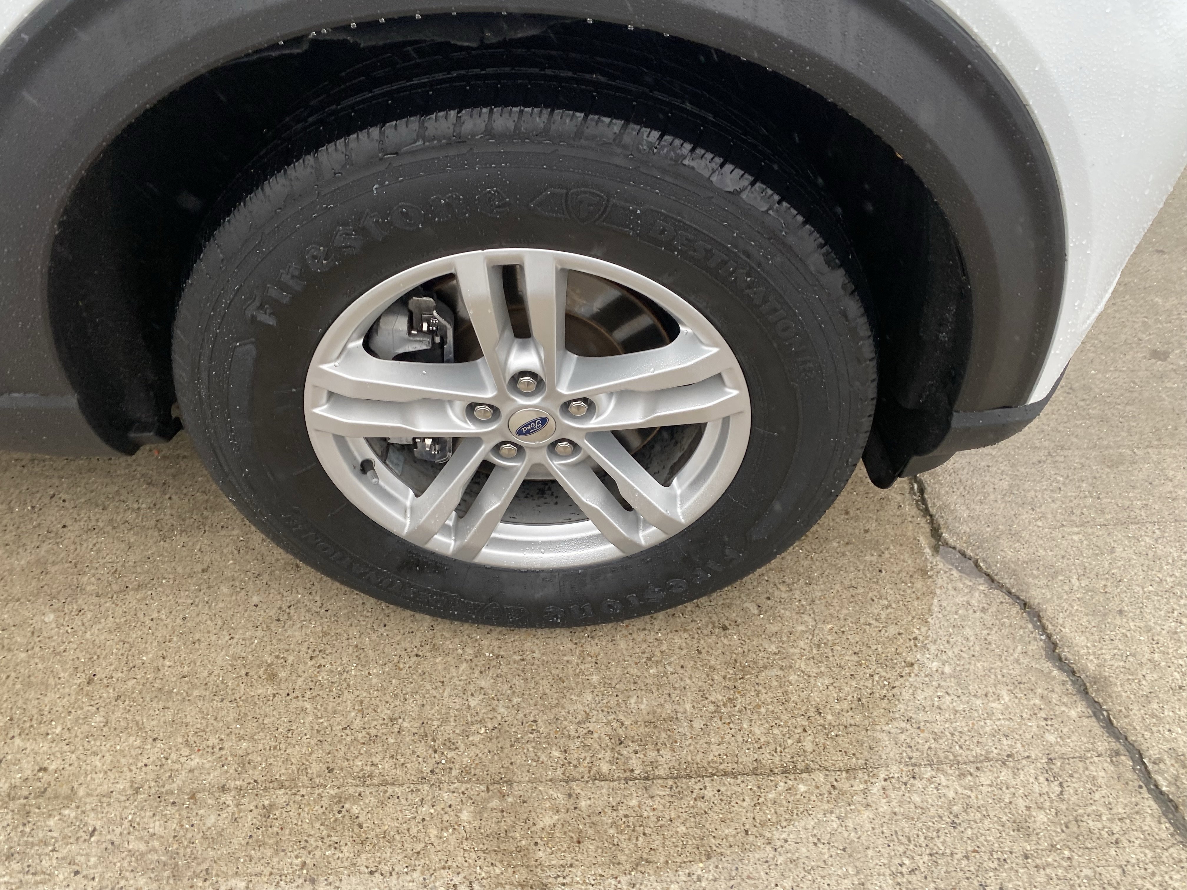 Used 2020 Ford Explorer XLT w/ Equipment Group 202A AWD/4WD image 2