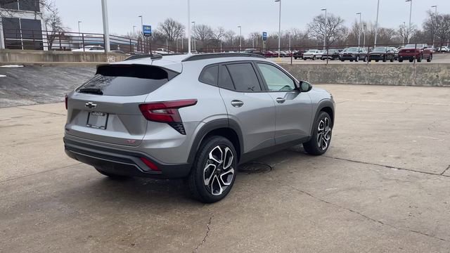 Used 2025 Chevrolet Trax RS w/ Driver Confidence Package image 8