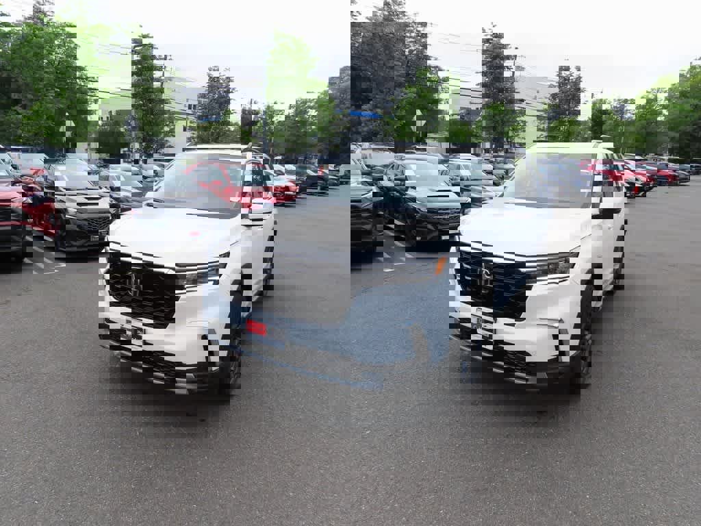 New 2025 Honda Pilot Touring image 1