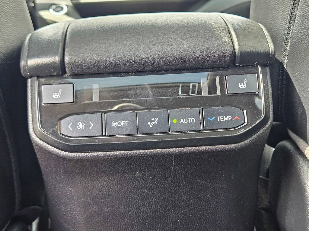 Used 2023 Toyota Highlander Platinum AWD/4WD image 14