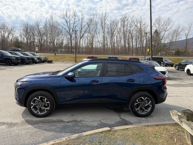 Used 2024 Chevrolet Trax LT w/ Driver Confidence Package image 6