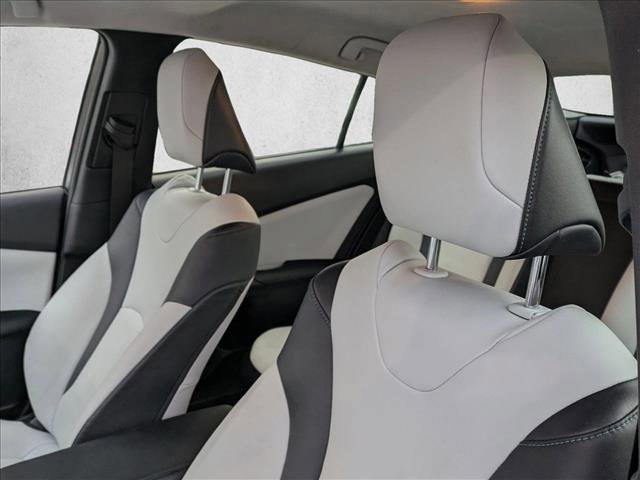 Used 2017 Toyota Prius Prime Premium image 14