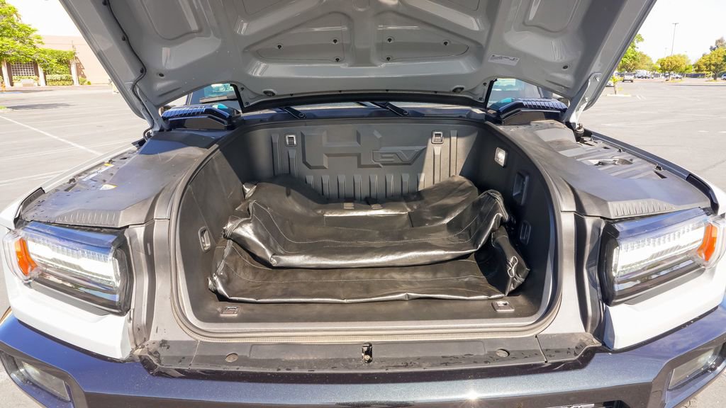 Used 2025 GMC Hummer EV 2X w/ LPO, Cargo Utility Package image 13