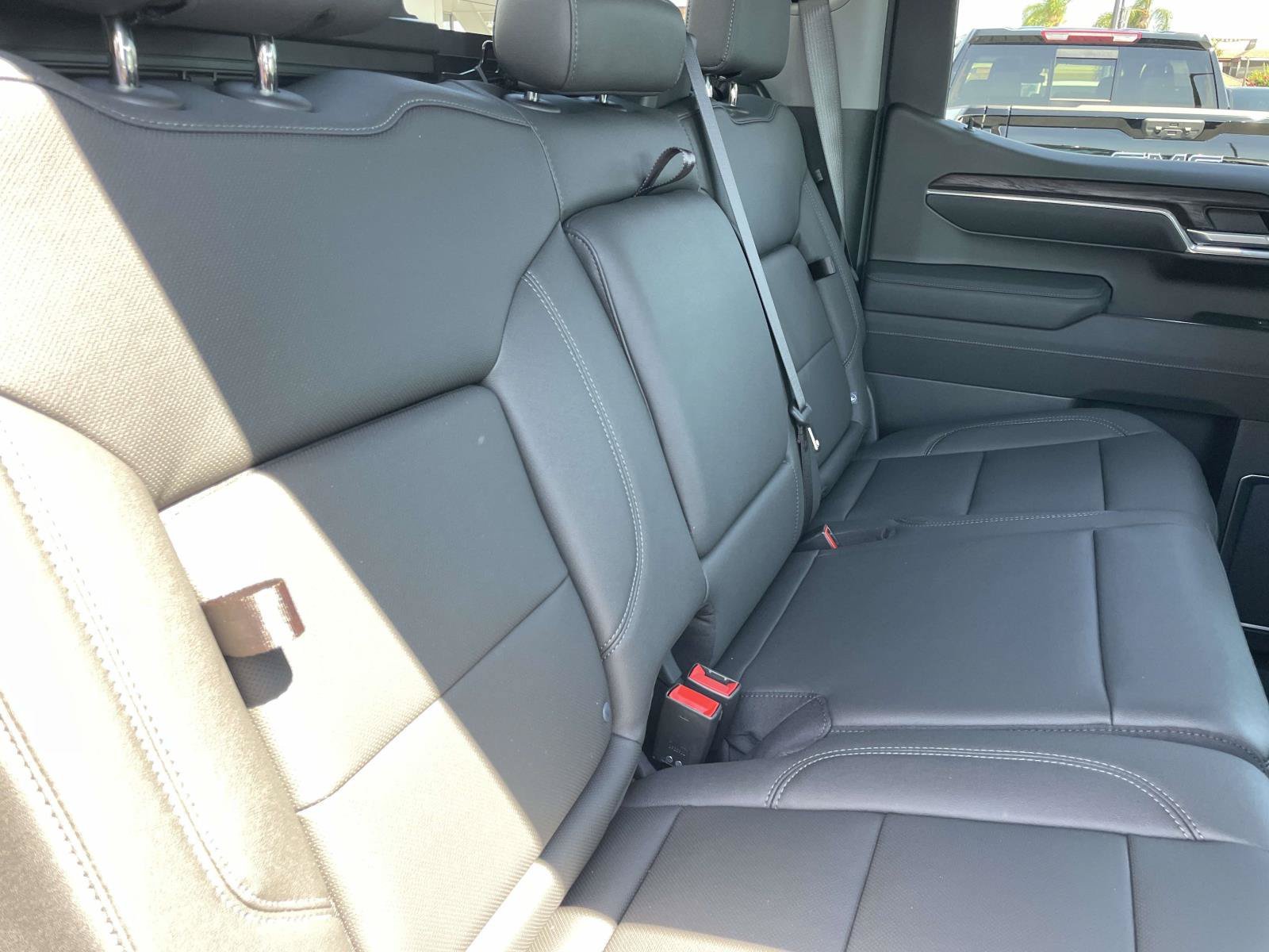 New 2026 GMC Sierra 1500 SLT w/ SLT Premium Package AWD/4WD image 26