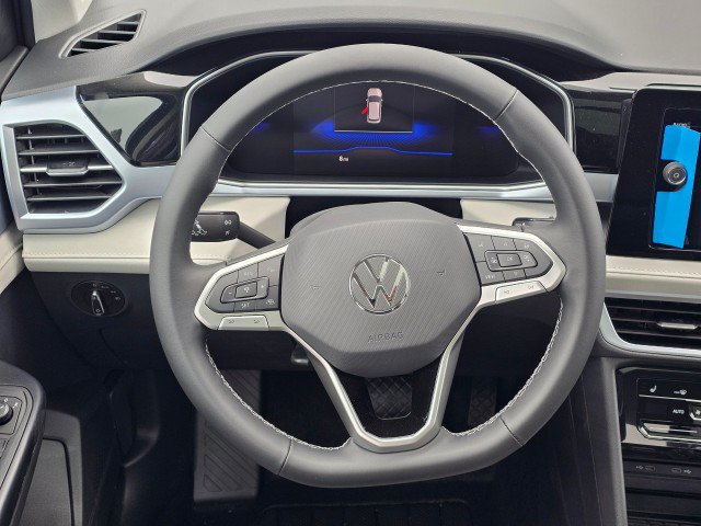 New 2026 Volkswagen Taos SE AWD/4WD image 24