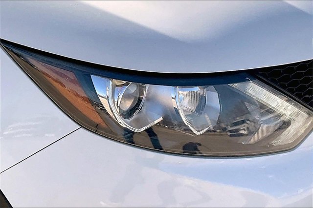 Used 2019 Nissan Rogue Sport S image 26