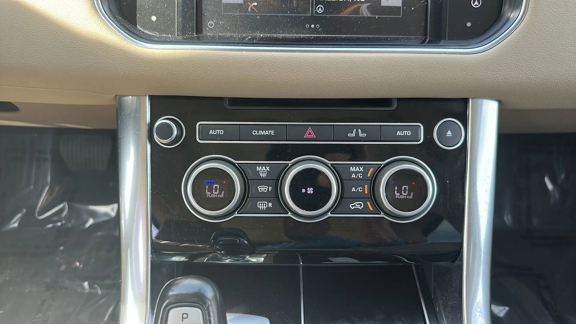 Used 2016 Land Rover Range Rover Sport HSE image 41