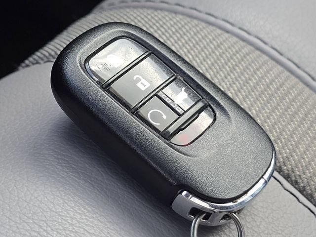 Used 2025 Honda Pilot Touring image 34