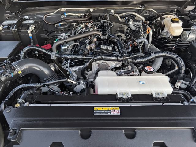 Used 2025 Toyota Tacoma TRD Sport AWD/4WD image 34