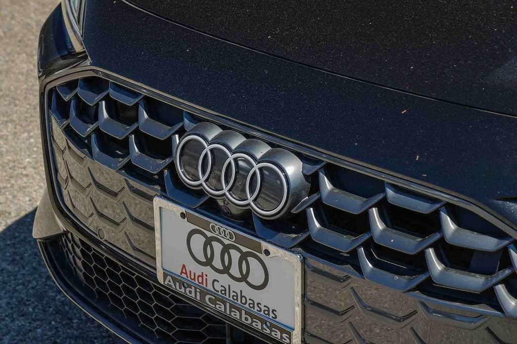 Used 2025 Audi A5 2.0T Premium w/ Convenience Package AWD/4WD image 9