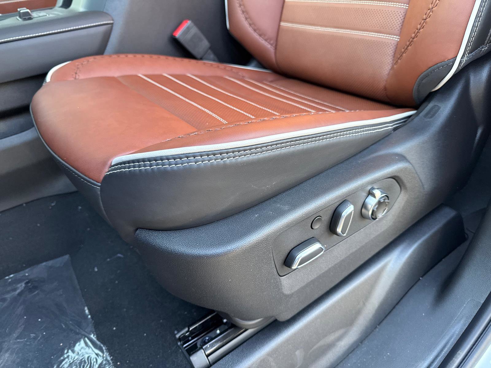 New 2026 GMC Sierra 3500 Denali Ultimate image 15