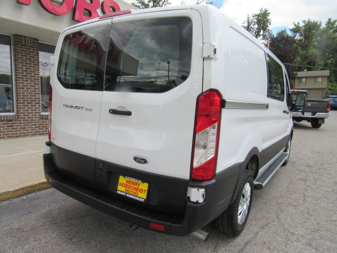 Used 2025 Ford Transit 250 Low Roof w/ Exterior Upgrade Package RWD image 9