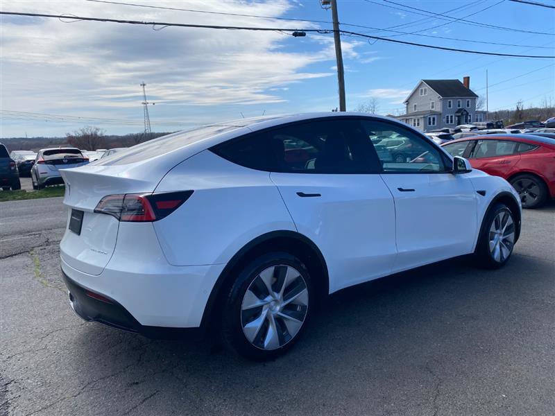 Used 2023 Tesla Model Y AWD image 5