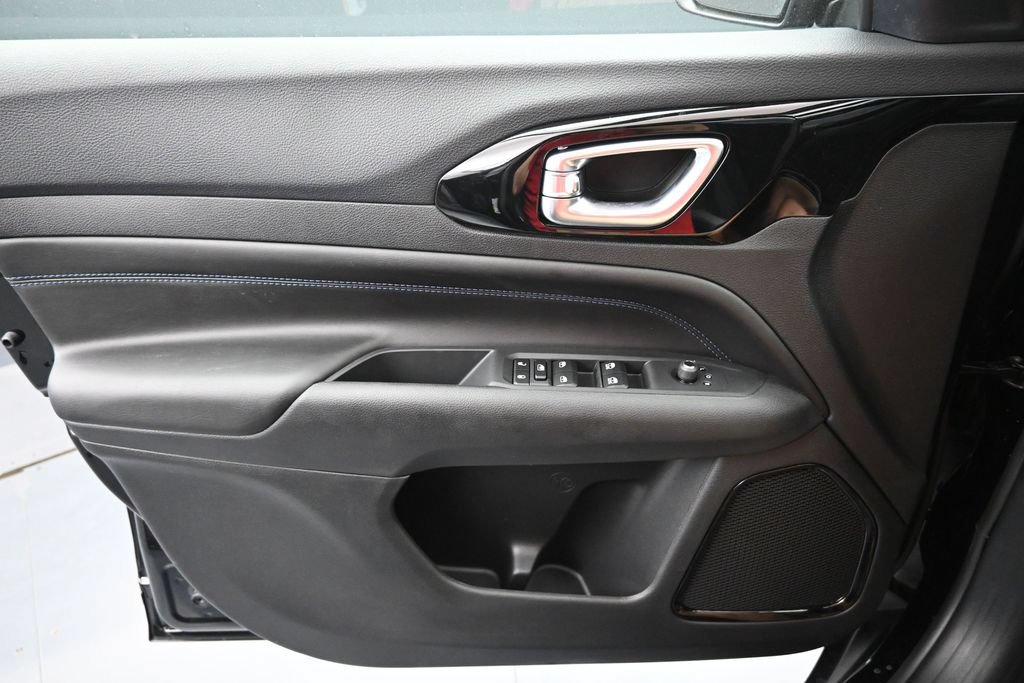 New 2026 Jeep Compass Latitude AWD/4WD image 17