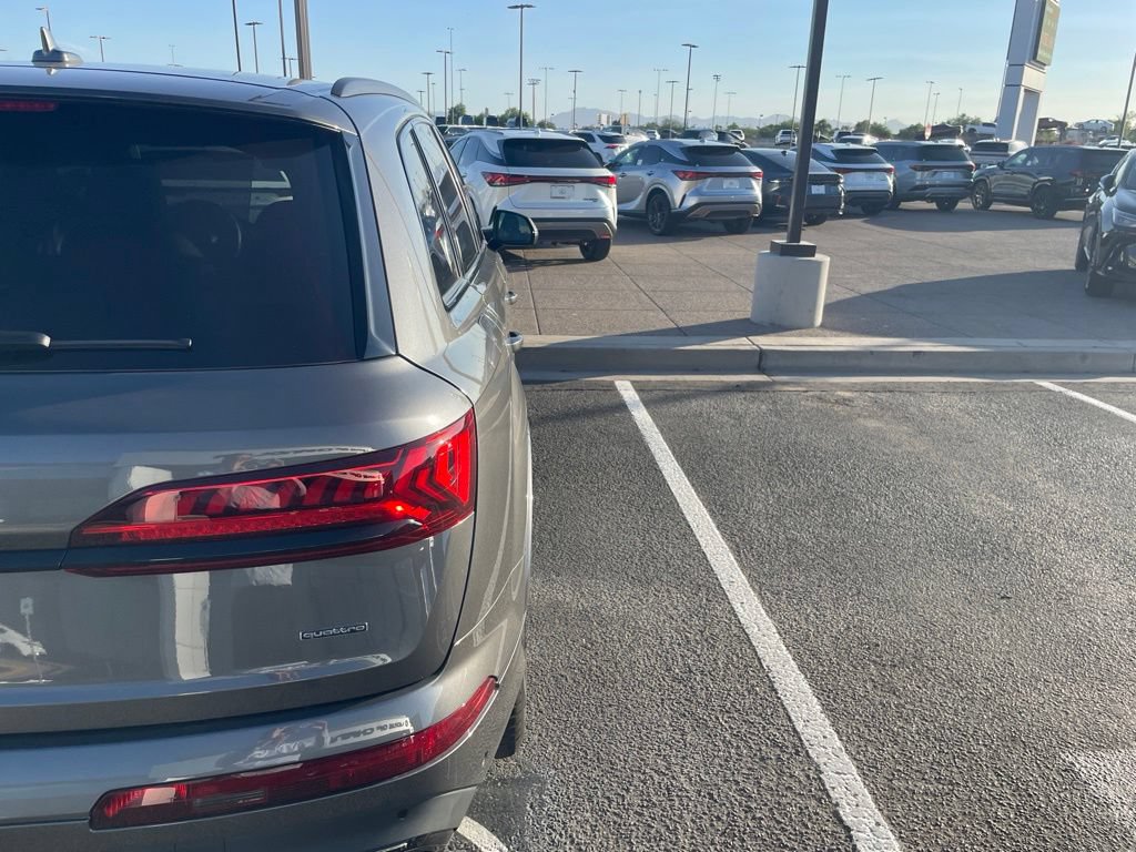 Used 2023 Audi Q7 3.0T Prestige AWD/4WD image 5