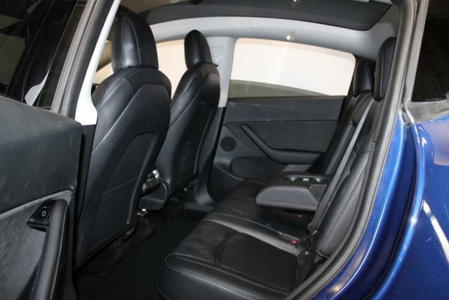 Used 2021 Tesla Model Y Long Range AWD/4WD image 9