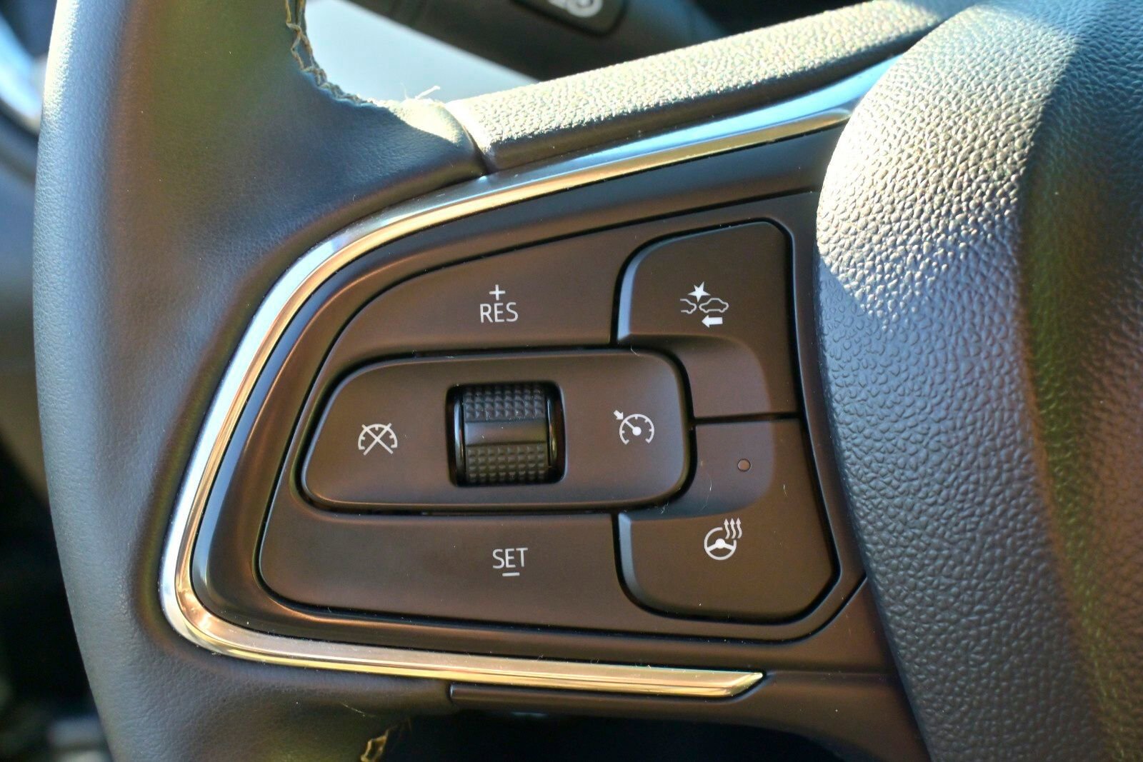 Certified 2024 Buick Encore GX Avenir w/ Avenir Technology Package image 32